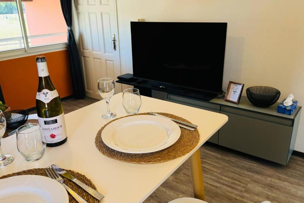 Ferienwohnung T2 Le Cosy, Au Coeur De Montjoly, Parking, Clim Remire-Montjoly Exterior foto